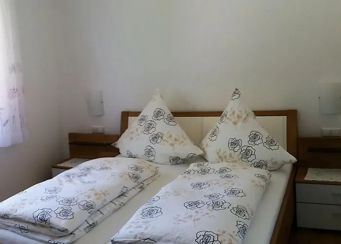 Beech Modern Retreat